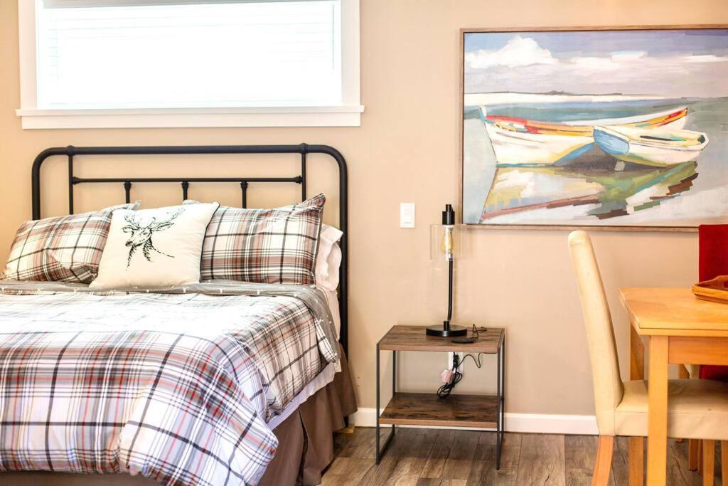 Raincoast Retreat At Shawnigan Lake! Εξωτερικό φωτογραφία